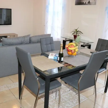 Maison Nicoise Au Calme Vue Apartment Nizza